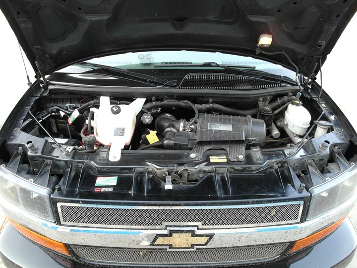 Подкапотная компоновка, двигатель Vortec 5300/LMF Flex-fuel, Chevrolet Express