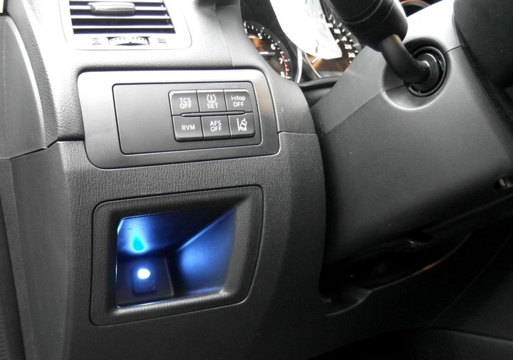 Кнопка запуска предпускового подогревателя Eberspacher Hydronic D4W SC с индикатором состояния, Mazda CX-5