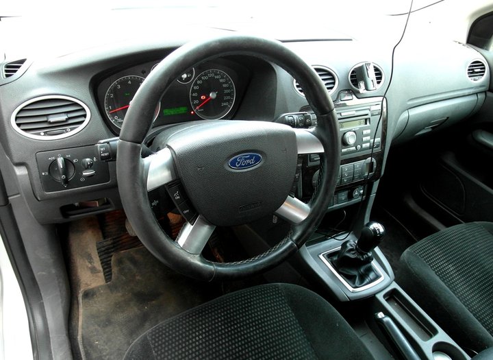 салон Ford Focus II