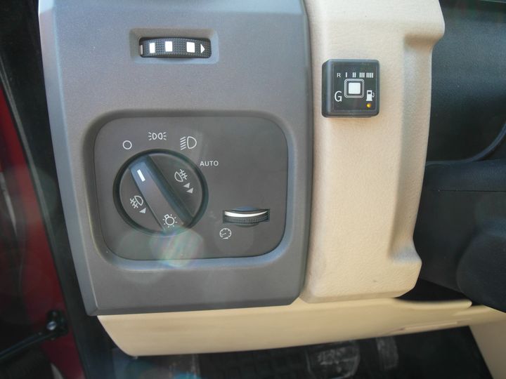 Кнопка переключения режимов работы ГБО AEB с указателем уровня газа, Land Rover Discovery 3