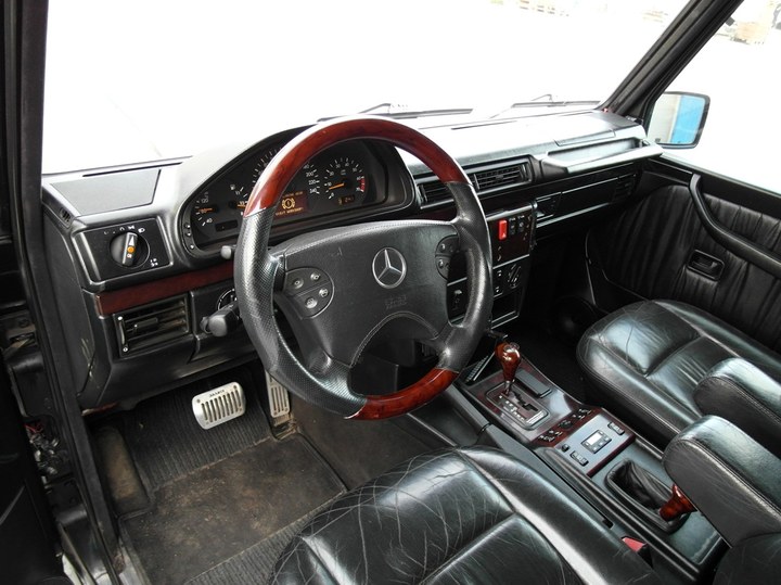 Салон Mercedes-Benz G500