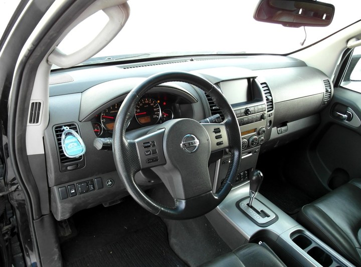 Салон Nissan Pathfinder