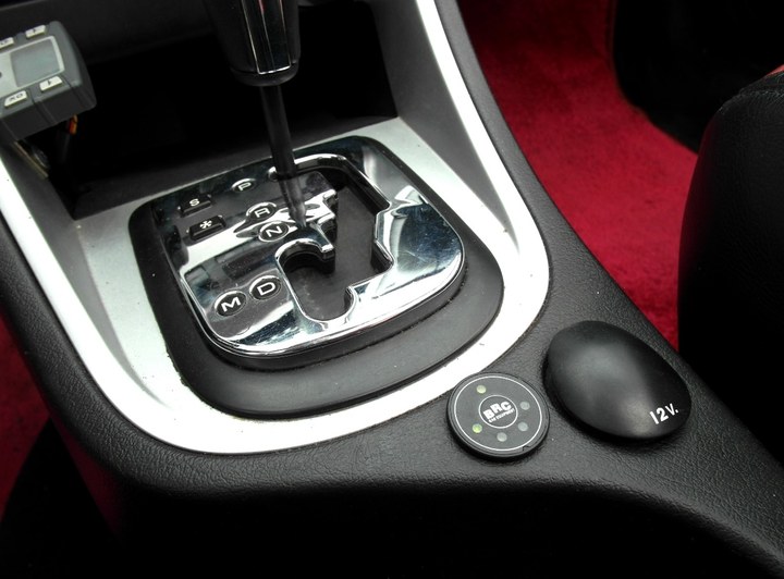 Кнопка переключения и индикации режимов работы ГБО BRC Sequent с указателем уровня топлива, Peugeot 307 CC
