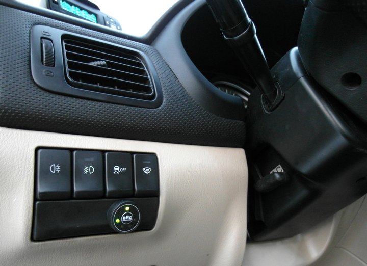 кнопка переключения и индикации режимов работы ГБО BRC Sequent Plug&Drive с указателем уровня топлива, Subaru Forester Turbo SG9