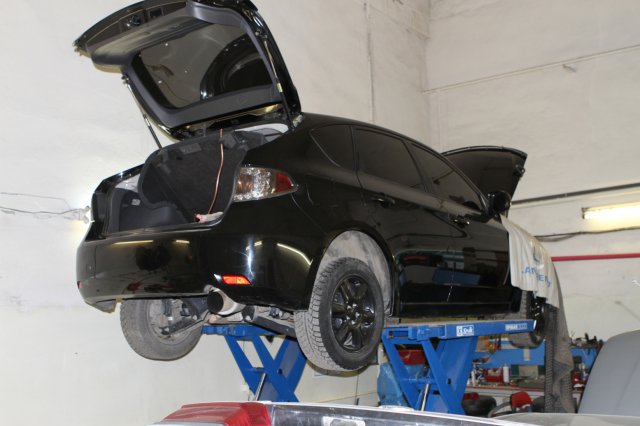 установка ГБО на Subaru Impreza в сервисной зоне ЭлитГаз