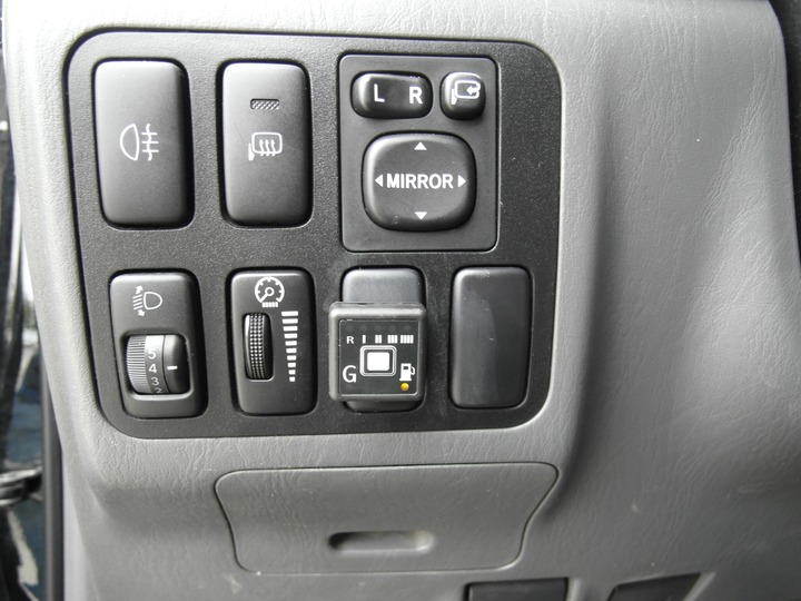 Кнопка переключения режимов работы ГБО AEB с индикацией уровня газа, Toyota Land Cruiser Prado 120