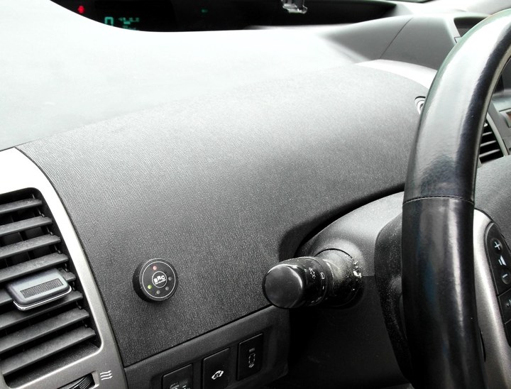Кнопка переключения и индикации режимов работы ГБО BRC Sequent с указателем уровня топлива, Toyota Prius XW20