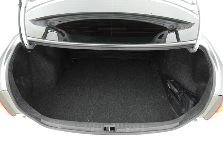 Багажник Toyota Corolla E150 с тороидальным баллоном 53 л под полом