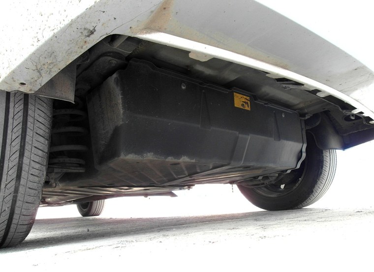 Баллоны для сжатого метана (CNG) под полом кузова, Opel Zafira Eco M