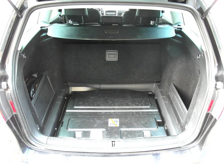 ниша запаски, VW Passat Variant TSI EcoFuel