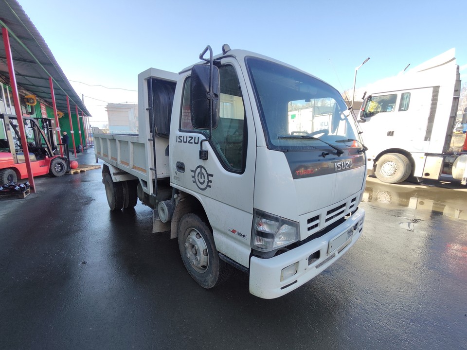 Isuzu Elf NQR75 2010 г.в., установка пневмоподвески в Екатеринбурге