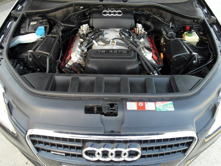 Подкапотная компоновка, двигатель FSI, V-образный, 8-цилиндровый 4.2 л, Audi Q7