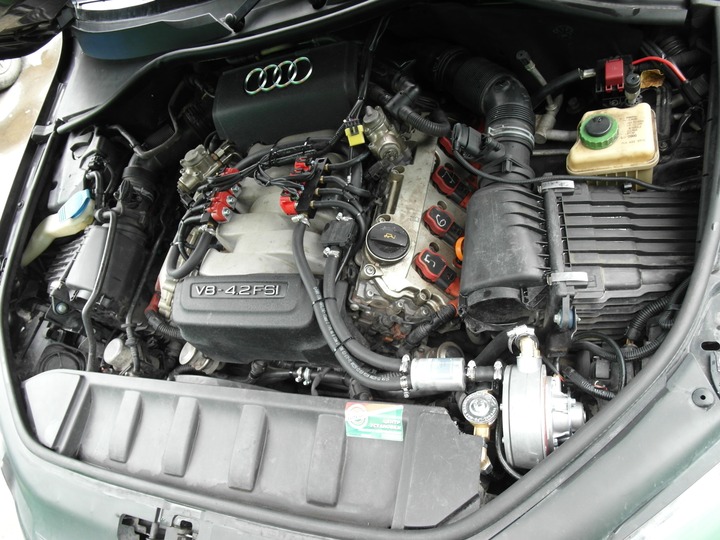 Подкапотная компоновка, двигатель 4,2 л FSI, ГБО STAG DPI, Audi Q7 (BAR)
