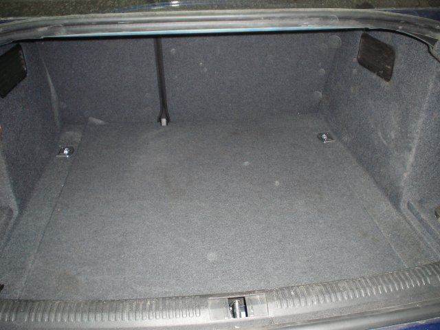 Багажное отделение после установки газового баллона на Audi A4 1.8T