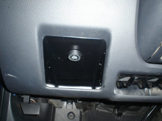 Кнопка переключения и индикации режимов работы ГБО на Audi A4 1.8T