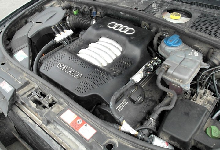 Подкапотная компоновка газового оборудования BRC Sequent Audi A6 (C5, 4B) Avant