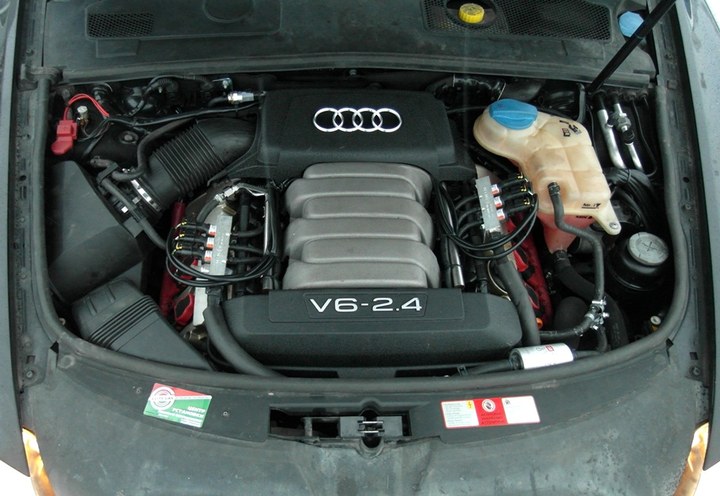Подкапотная компоновка, Audi A6 Avant