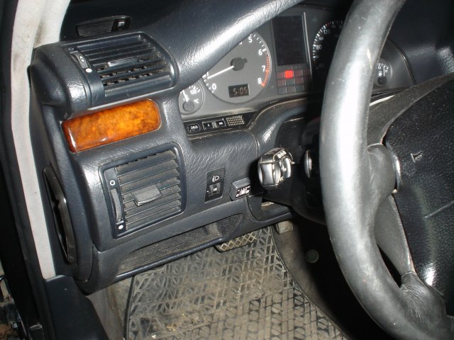 Кнопка переключения и индикации режимов работы газового оборудования Audi A8 4.2L V8