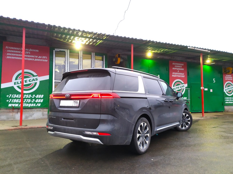 Kia Carnival с предпусковым подогревателем двигателя Бинар 5S