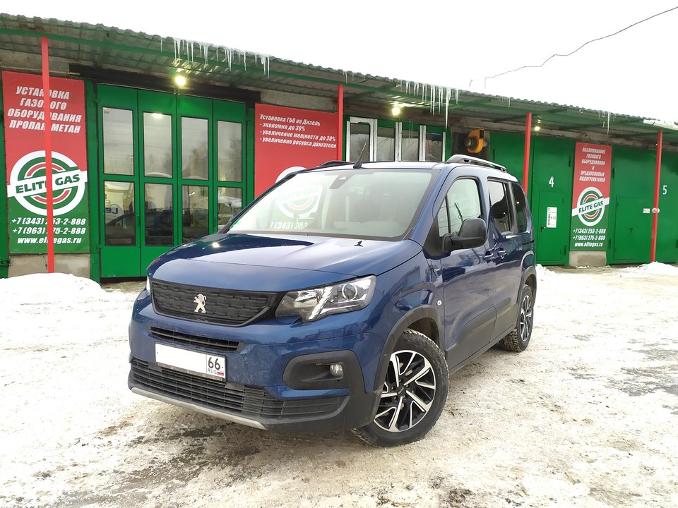 Peugeot Rifter 2020 г.в., установка подогревателя двигателя Бинар-5S 5 кВт