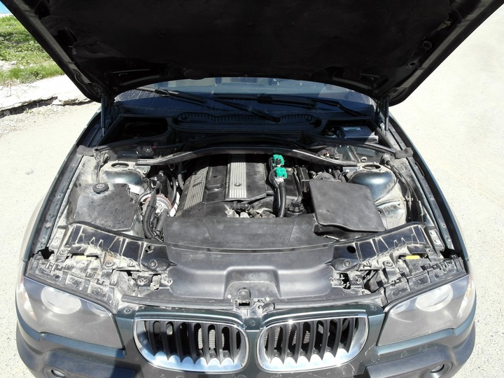 Подкапотная компоновка, двигатель 6-цилиндровый, 3.0 л, 231 л.с., BMW X3 E83