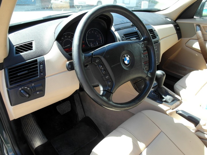 салон BMW X3 (E83)