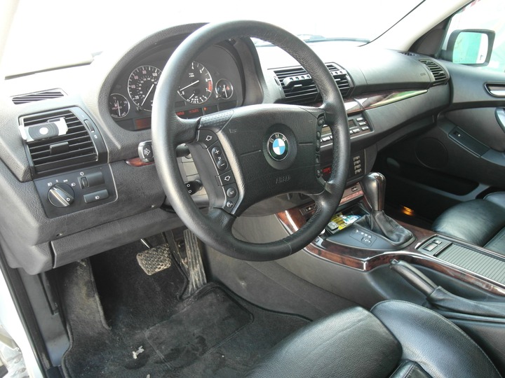 салон BMW X5