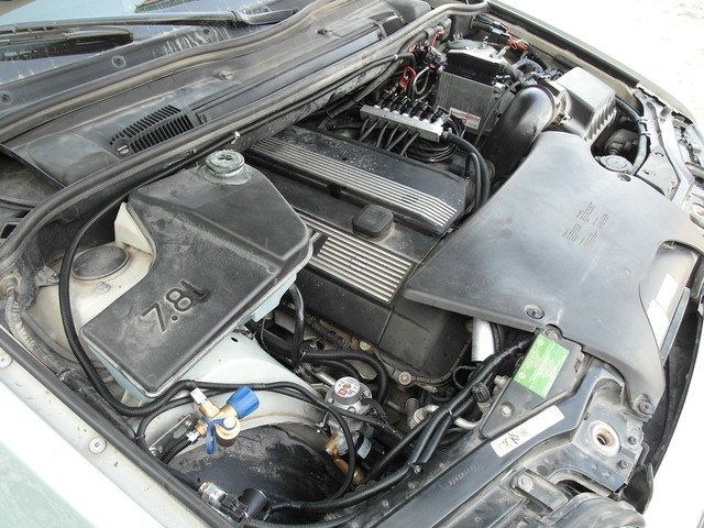 BMW X5 (E53), Подкапотная компоновка ГБО BRC Sequent Plug&Drive