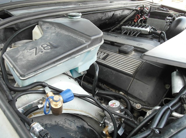 BMW X5 (E53), Подкапотная компоновка BRC Sequent Plug&Drive