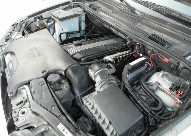 BMW X5 (E53), подкапотка ГБО BRC Sequent Plug&Drive