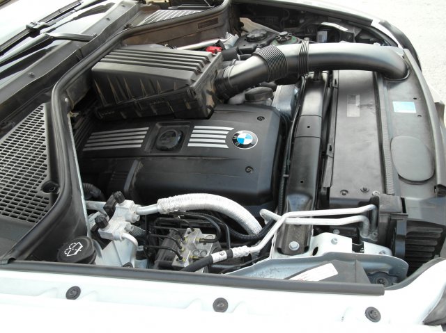 BMW X5 3.0 Valvetronic, подкапотная компоновка газового оборудования Alpha M