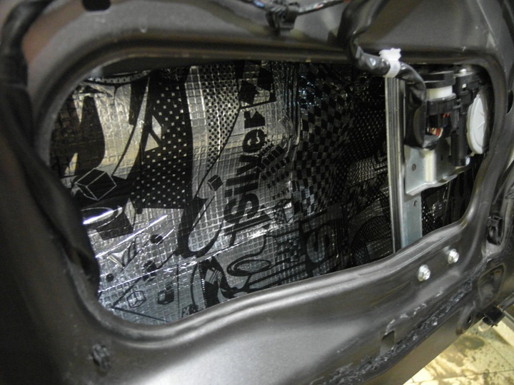 Шумоизоляция наружной стенки двери, Mitsubishi Pajero IV
