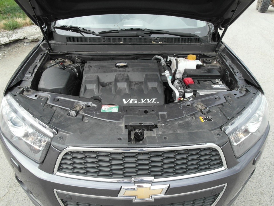Подкапотная компоновка, двигатель LF1 SIDI 6-цилиндровый V-образный, 3.0 л, Chevrolet Captiva