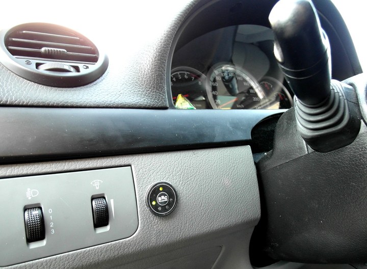 кнопка переключения и индикации режимов работы ГБО BRC Sequent с указателем уровня топлива, Chevrolet Lacetti (J200 Klan)