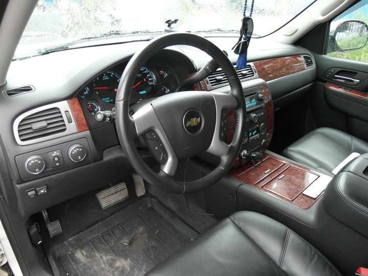 салон Chevrolet Tahoe 2013 г/в (GMT900)