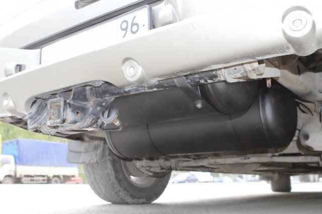 Газовые баллоны общим объемом 120 литров на Cadillac Escalade 6.0 V8