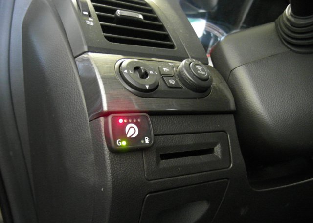 Кнопка переключения и индикации режимов работы ГБО на Chevrolet Captiva