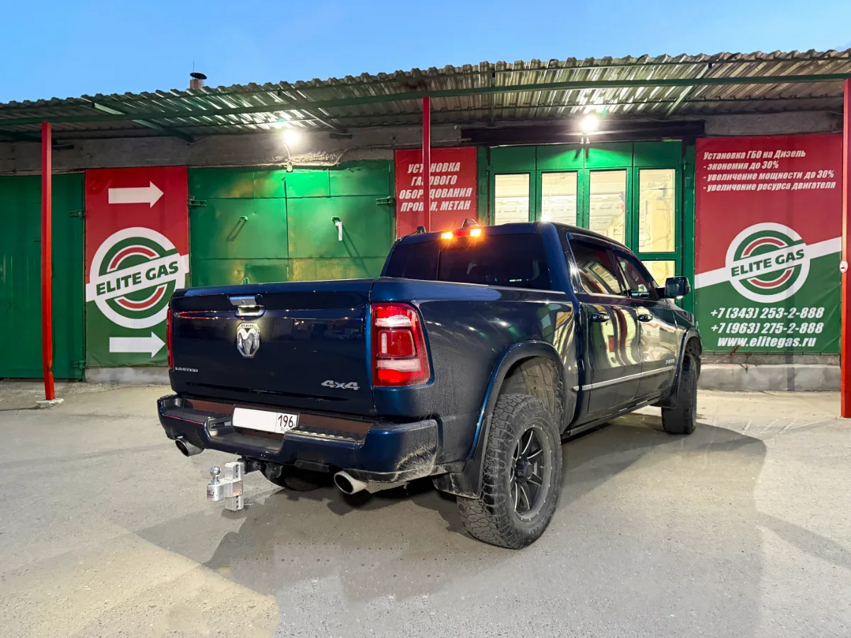 Dodge Ram 1500 ГБО, вид сзади