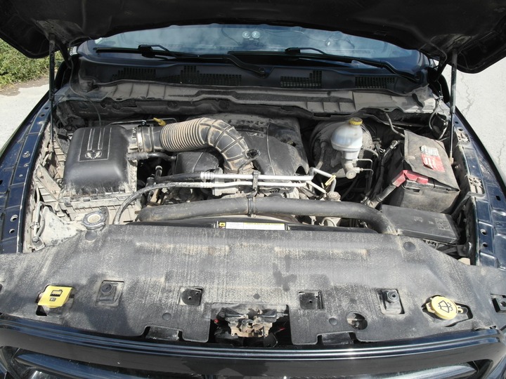 Подкапотная компоновка Dodge Ram, двигатель HEMI 5.7 V8 5.7 л, 349 л.с.