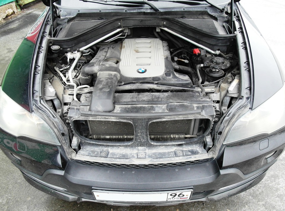 Подкапотная компоновка BMW X5 E70, Eberspacher Hydronic S3 D4Е