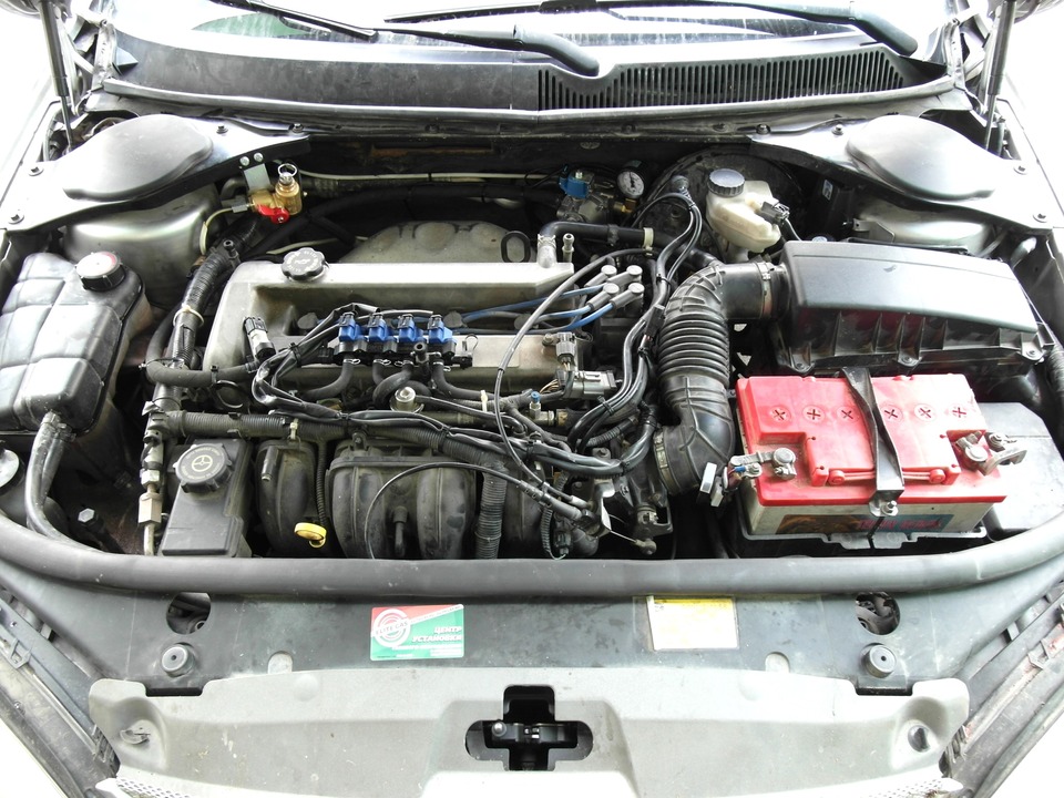 Подкапотная компоновка, двигатель Duratec-HE, бензиновый, 4-цилиндровый, 2.0 л, 145 л.с., ГБО OMVL New Dream 4 Evo