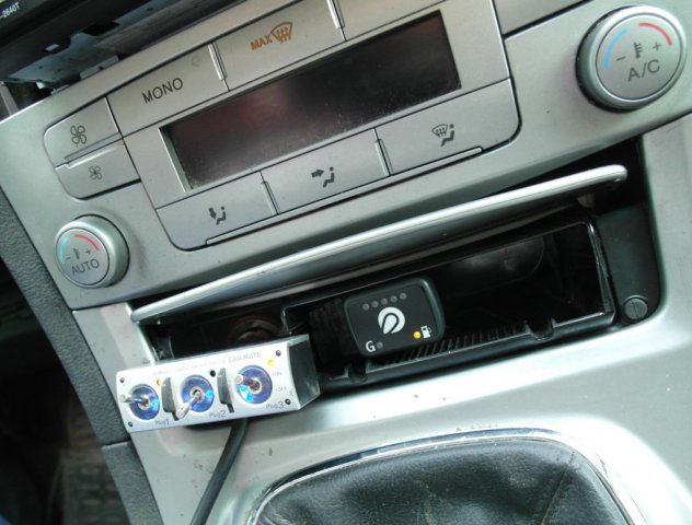 Кнопка переключения и индикации режимов работы ГБО на Ford S-Max