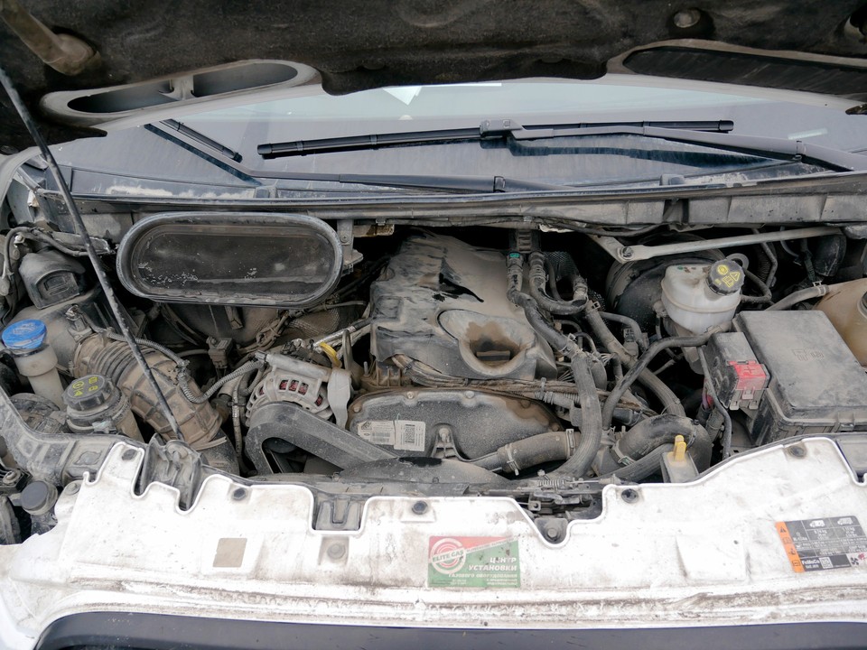 подкапотная компоновка, Двигатель дизельный 2.2 л, 155 л.с., Ford Transit