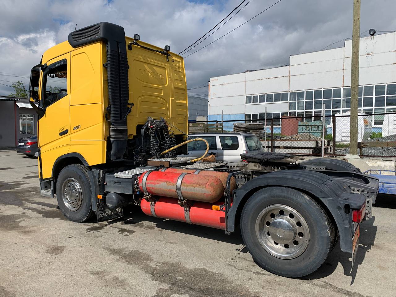 Volvo FH13 460 4x2 2018 г.в., метан на дизель, седельный тягач