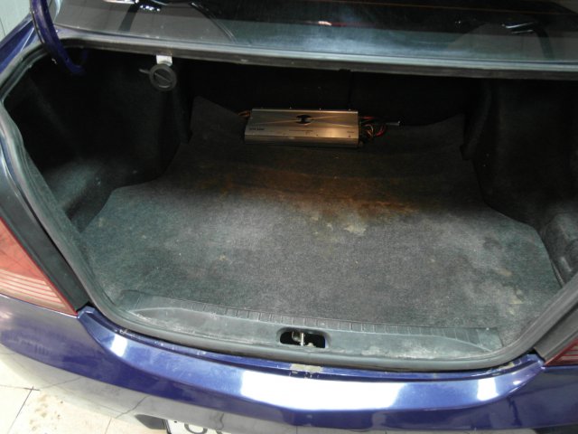 Багажник Geely JL с установленным тороидальным баллоном