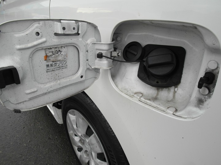Заправочное устройство (ВЗУ) под лючком бензозаправочной горловины, Honda Stepwgn