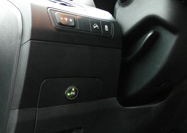Кнопка переключения и индикации режимов работы ГБО BRC Sequent с указателем уровня топлива, Hyundai ix35