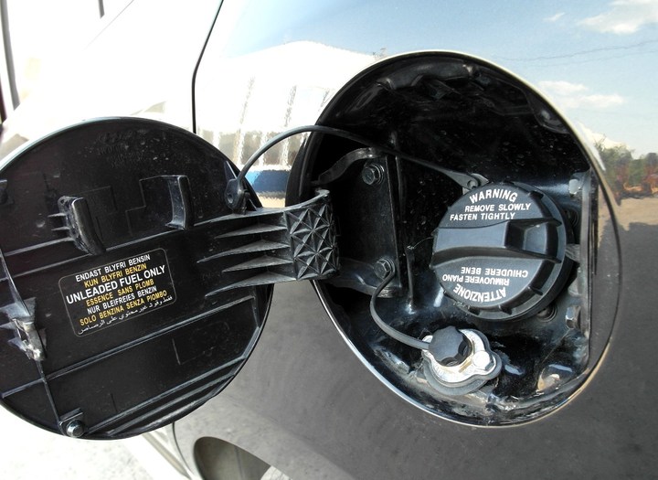 ВЗУ под лючком бензобака, Hyundai Santa Fe (CM)