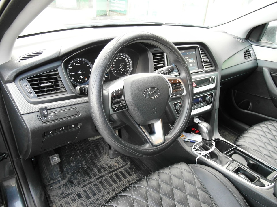 салон Hyundai Sonata LF