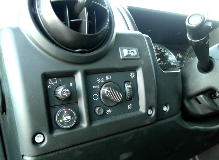 Кнопка переключения и индикации режимов работы BRC Sequent с указателем уровня топлива, Hummer H2